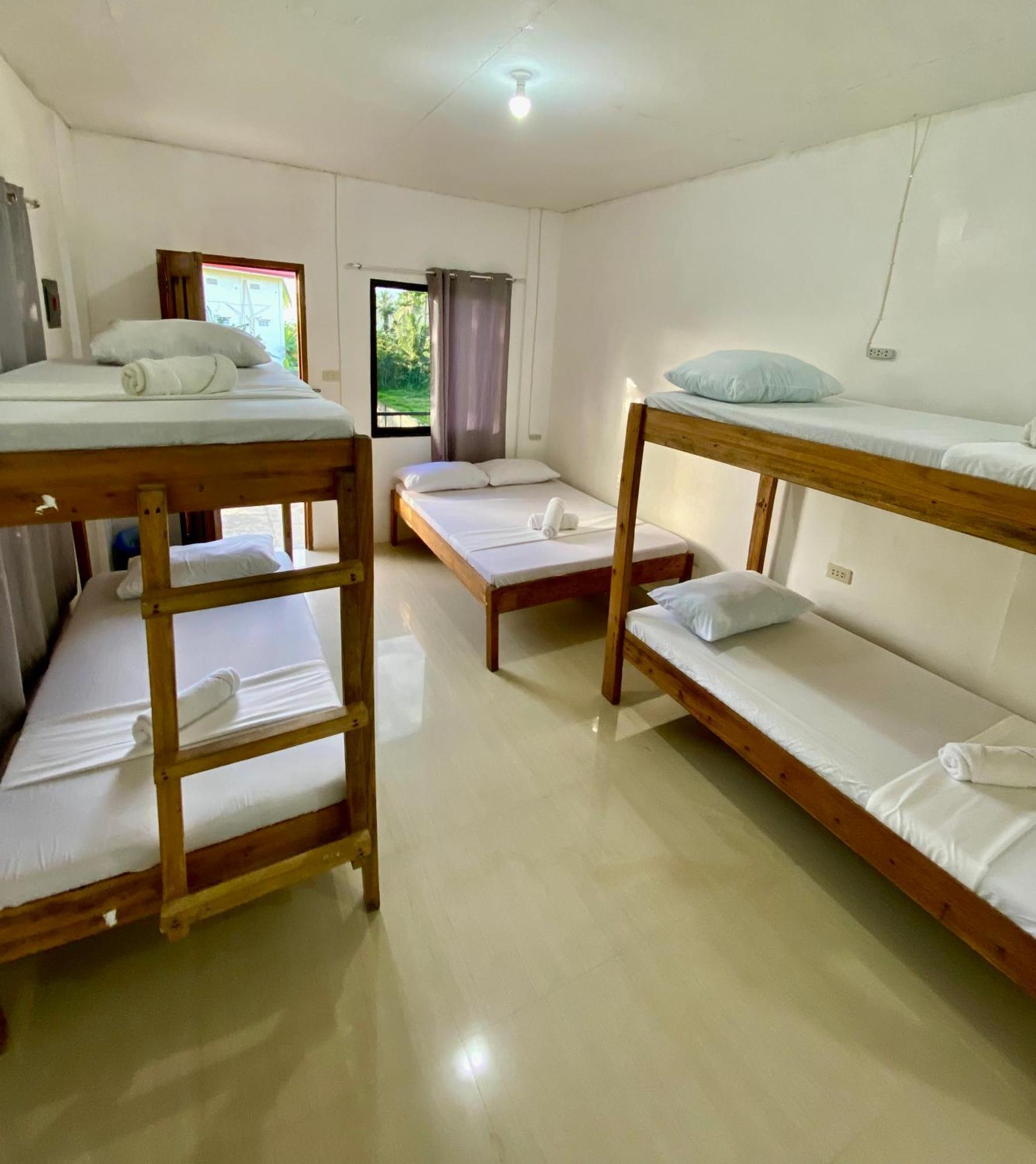 Reddot Guest House Генерал-Луна Экстерьер фото